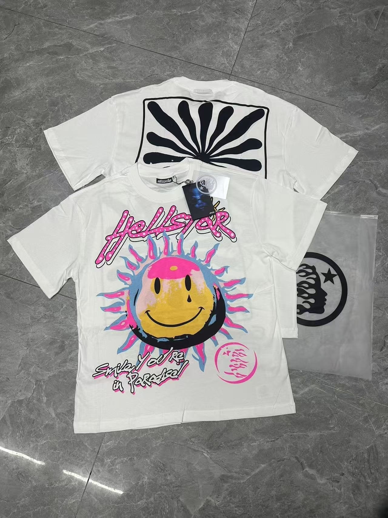 HS Smiley Sun Spiral Graphic T-Shirt ¡ª context