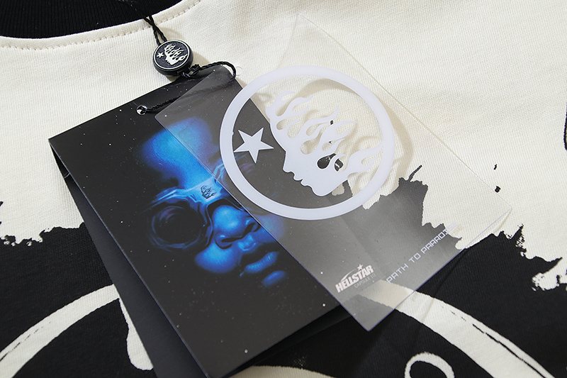 HS 777 Face Graphic Contrast T-Shirt ¡ª hang_tag