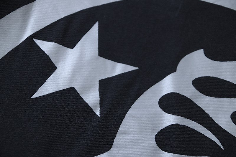 HS Distressed Star & Flame Graphic T-Shirt ¡ª detail