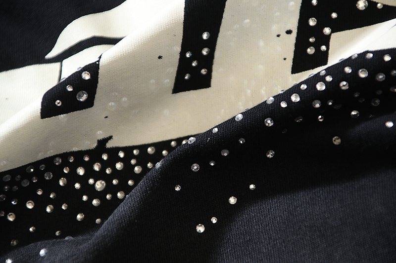 HS Rhinestone Graphic Short-Sleeve T-Shirt ¡ª detail