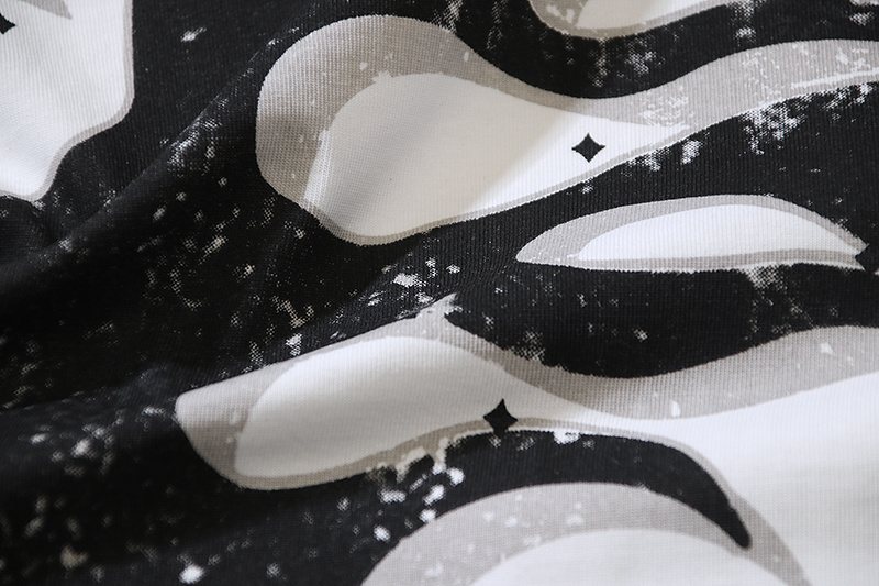 HS White Graphic Long-Sleeve T-Shirt ¡ª detail
