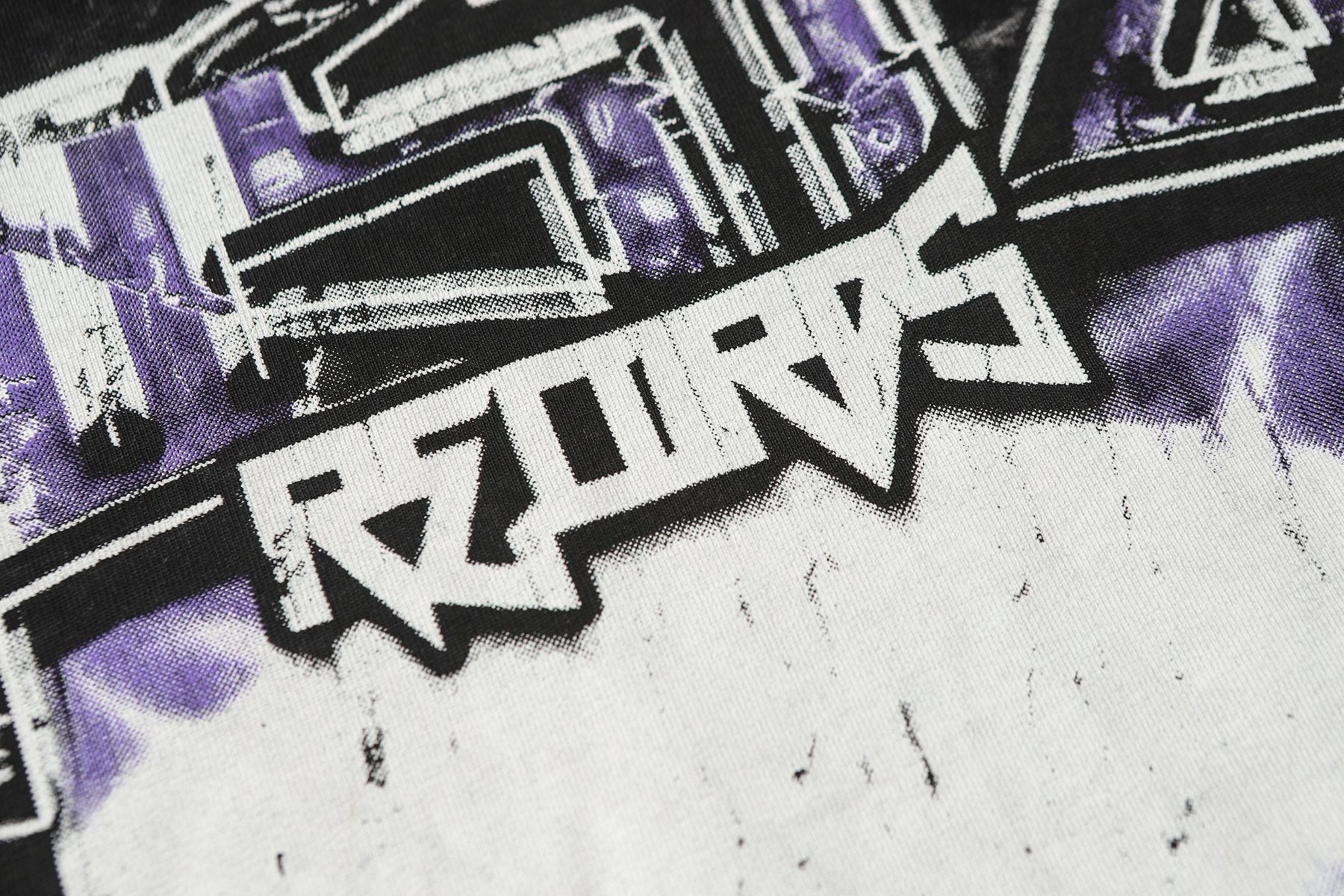 HS Skull & Flame Graphic Long-Sleeve T-Shirt ¡ª detail