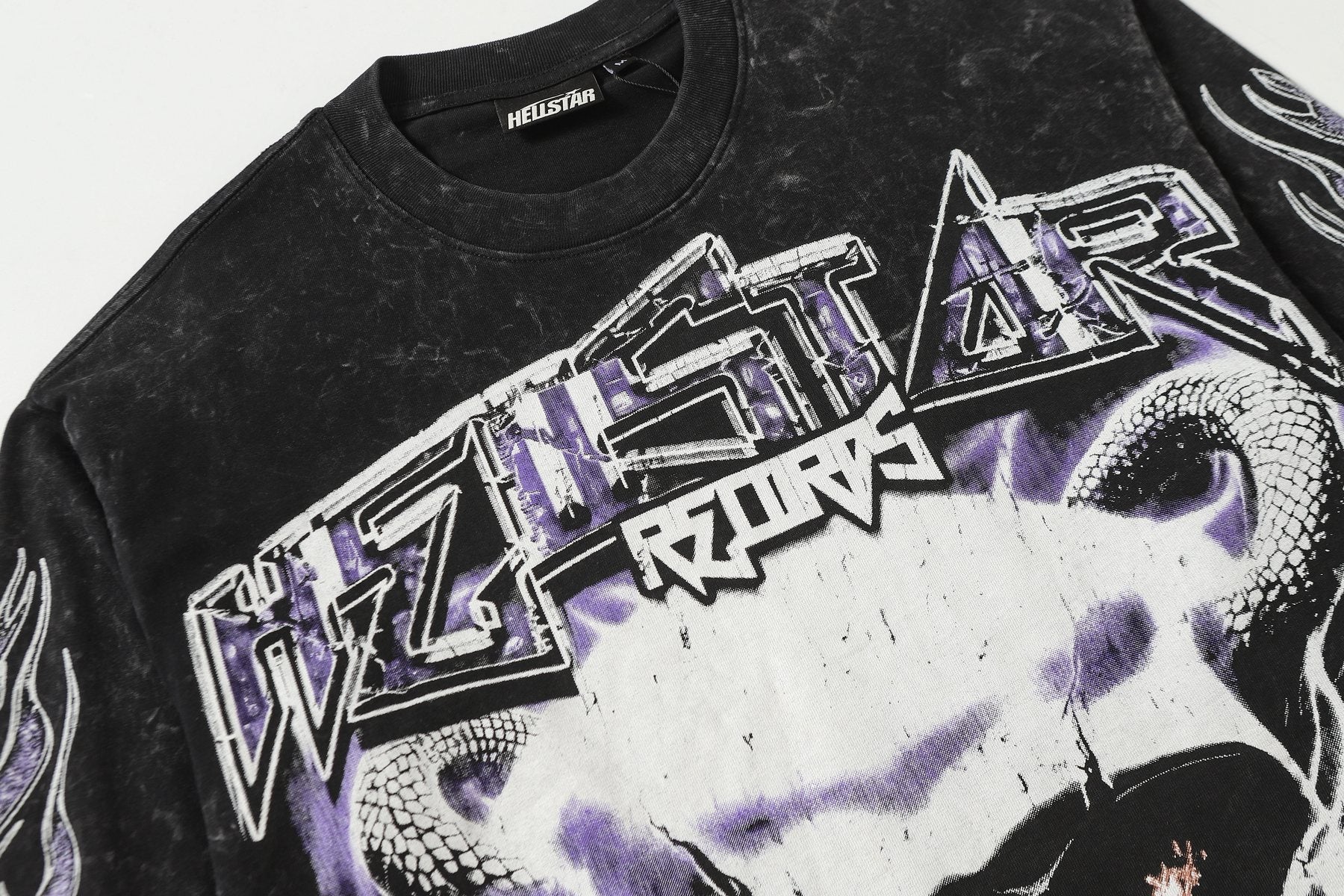 HS Skull & Flame Graphic Long-Sleeve T-Shirt ¡ª detail