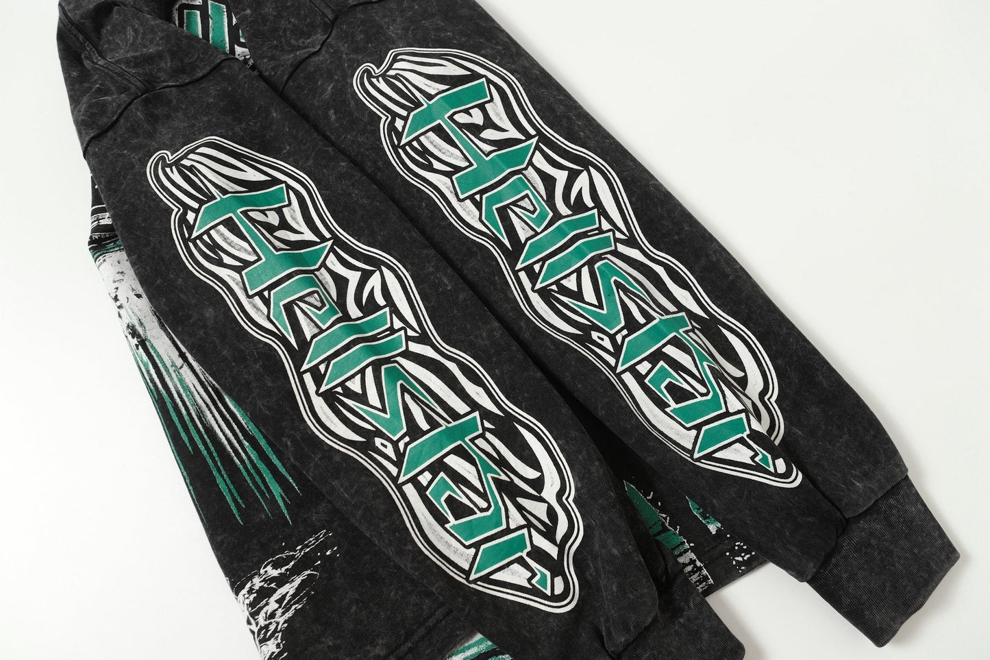 HS UFO Graphic Long-Sleeve T-Shirt ¡ª detail