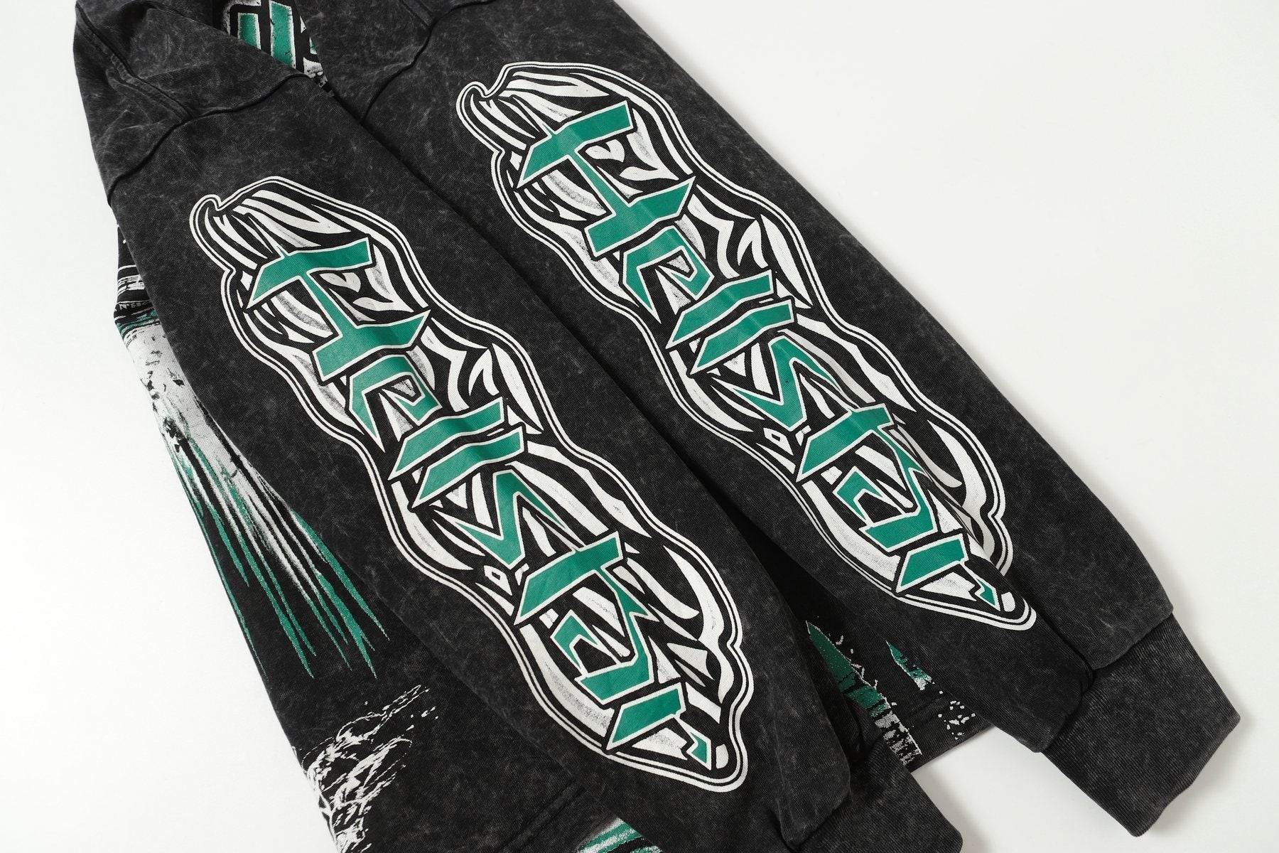 HS UFO Graphic Long-Sleeve T-Shirt ¡ª detail