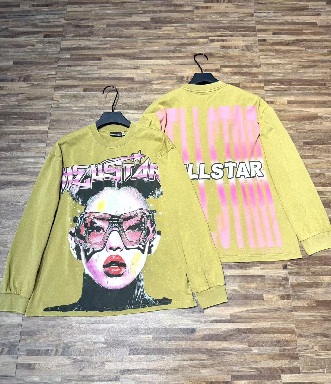 HS Face Graphic Long-Sleeve T-Shirt ¡ª context