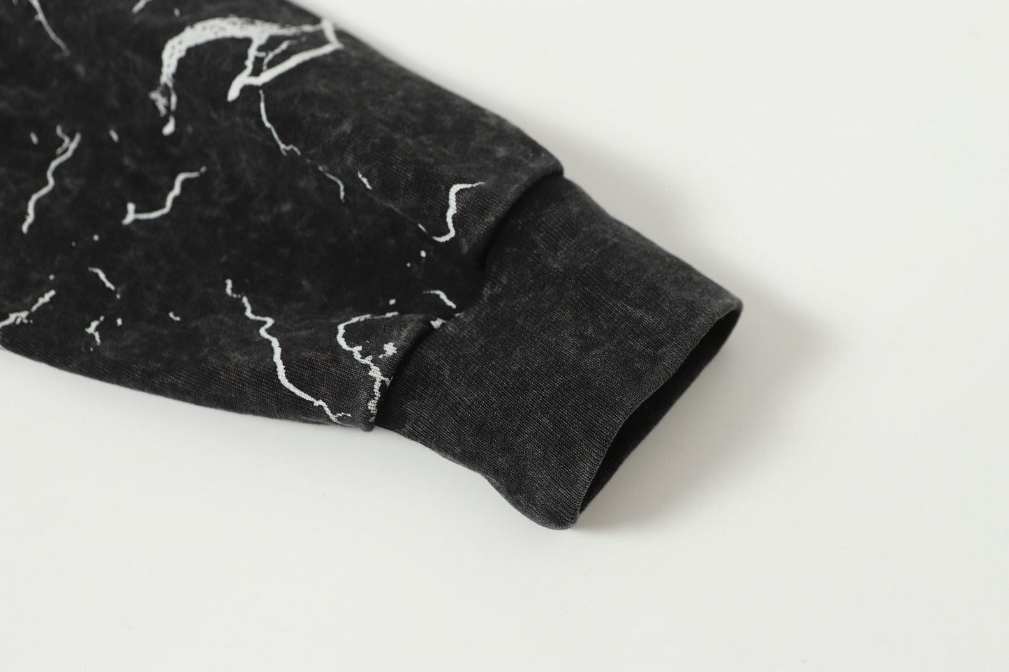 HS Star Graphic Long-Sleeve T-Shirt ¡ª detail