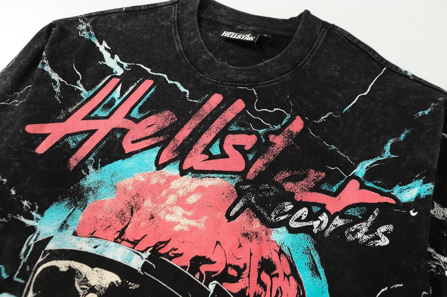 HS Star Graphic Long-Sleeve T-Shirt ¡ª detail