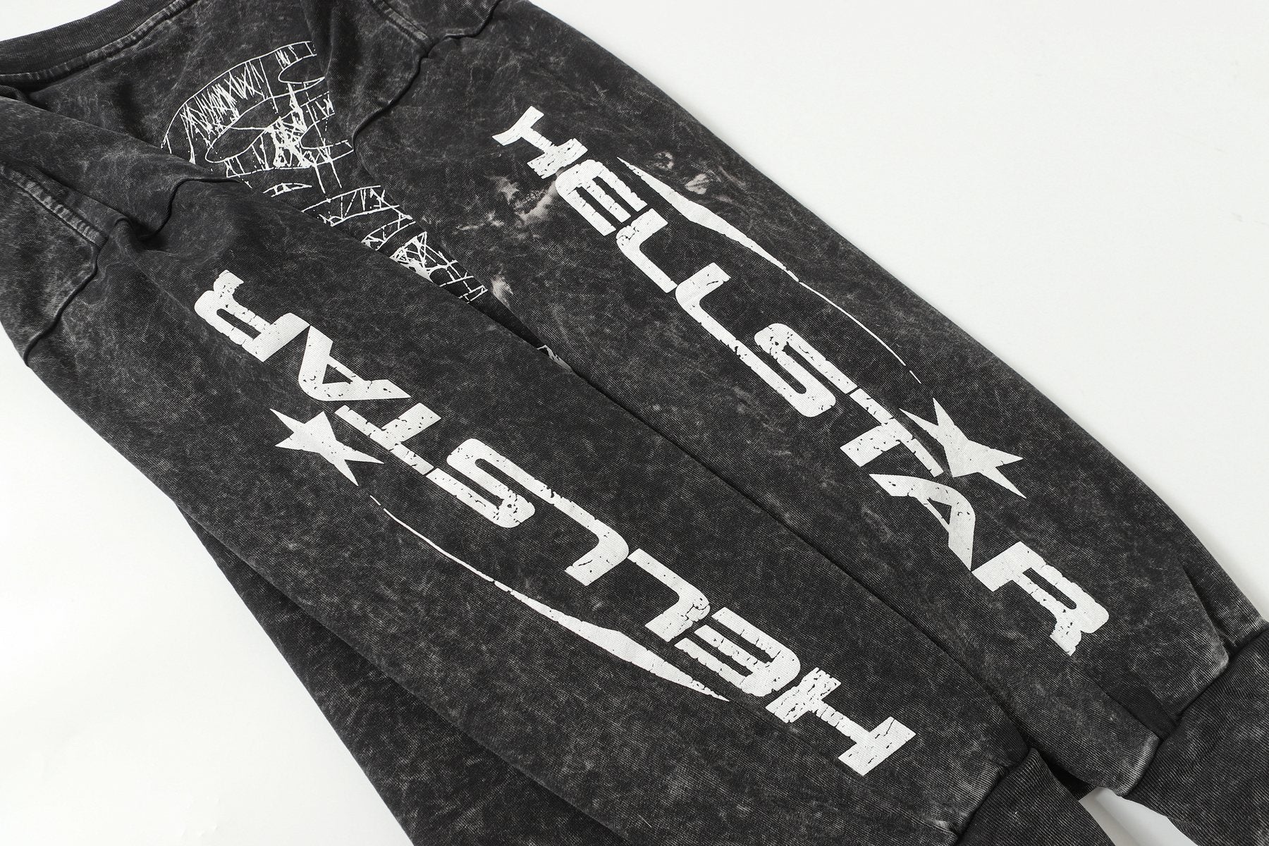 HS Aircraft Star Graphic Long-Sleeve T-Shirt ¡ª detail