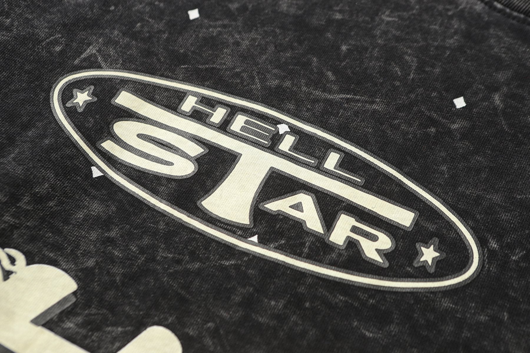 HS Flame Star Graphic Long-Sleeve T-Shirt ¡ª detail
