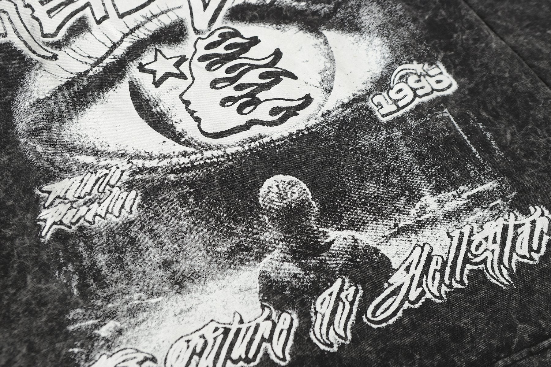 HS Eye & Flame Graphic Long-Sleeve T-Shirt ¡ª detail