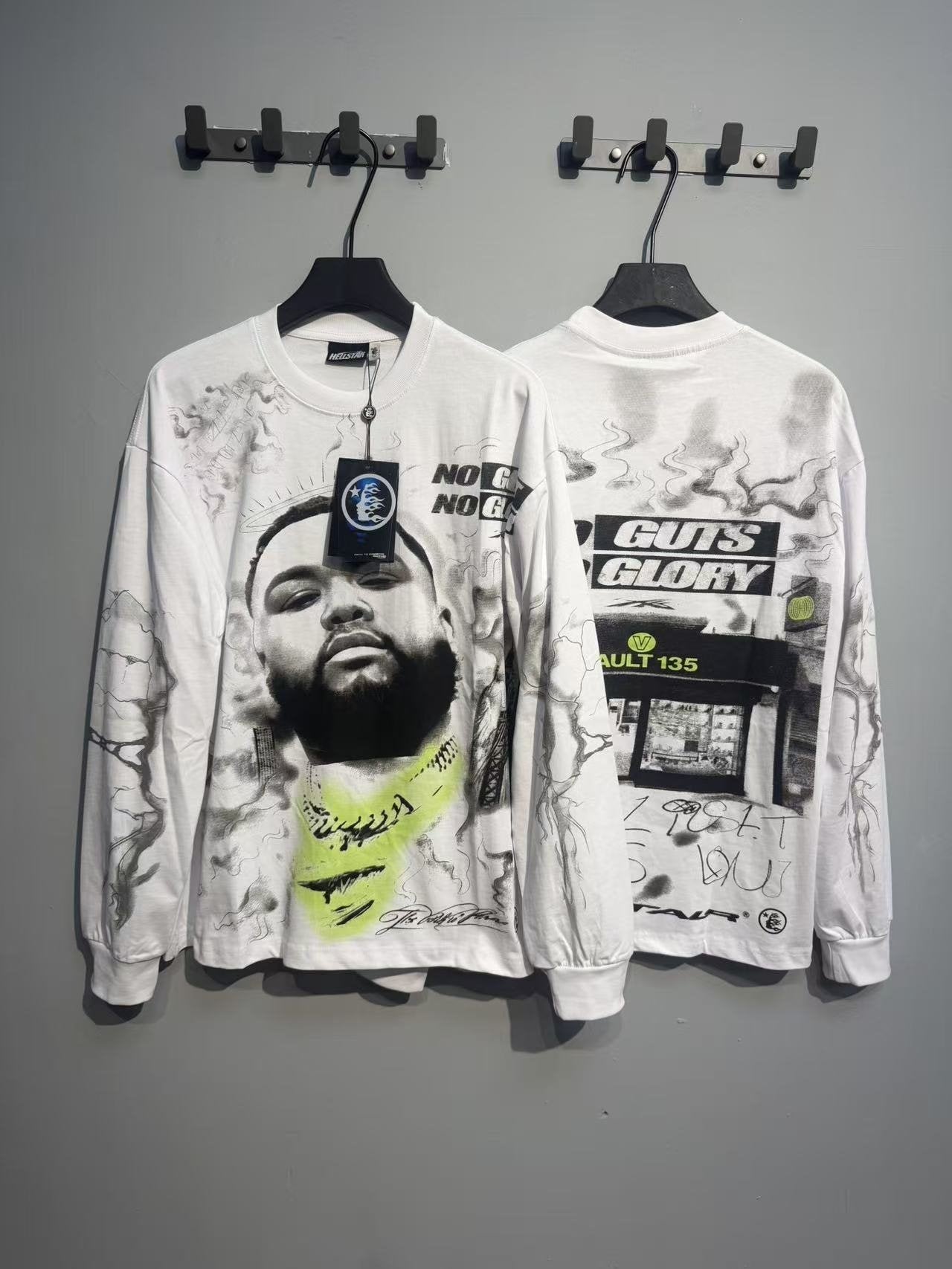 HS White Graphic Long-Sleeve T-Shirt ¡ª context