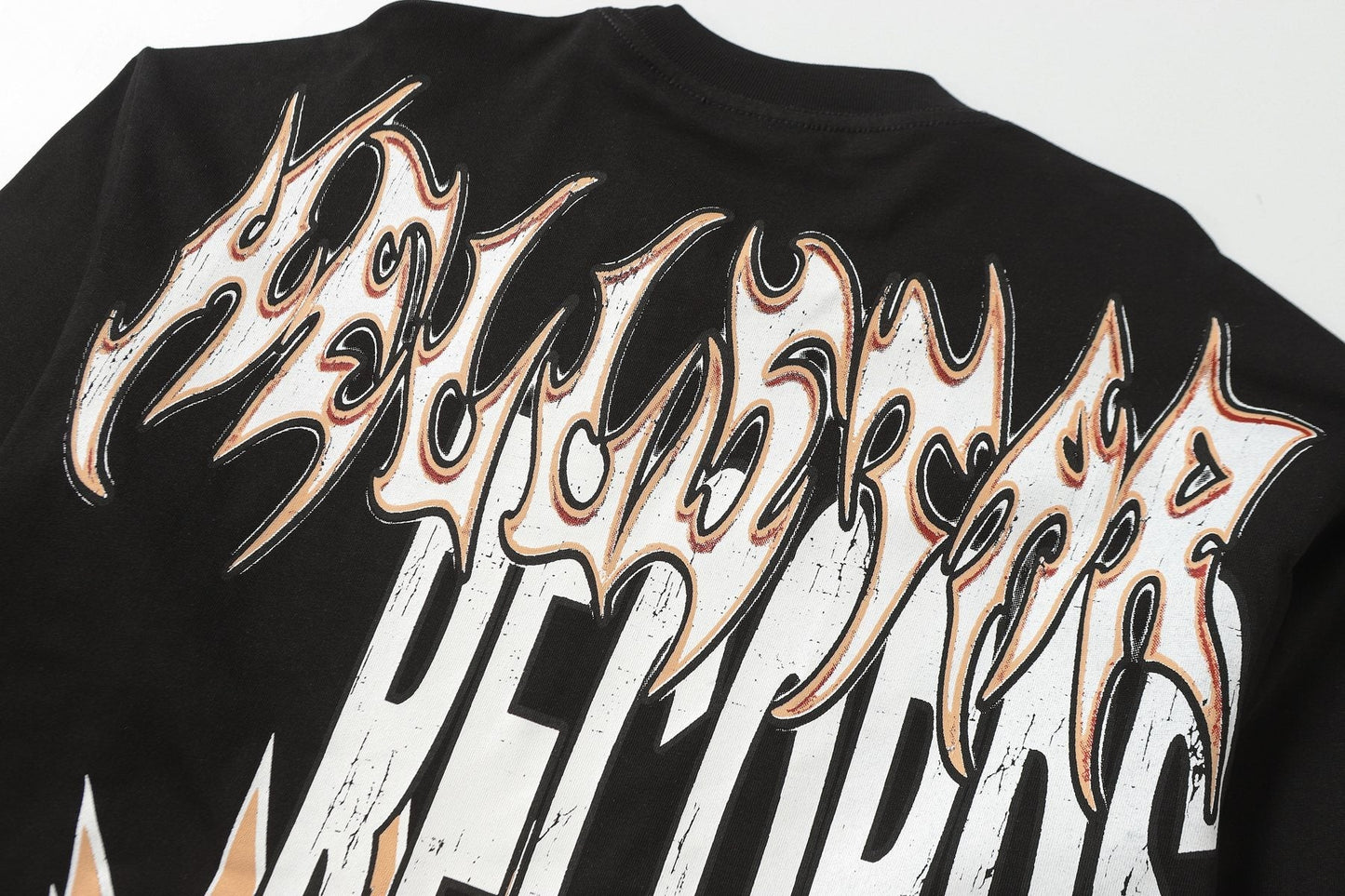 HS Path to Paradise Graphic Long-Sleeve T-Shirt ¡ª detail