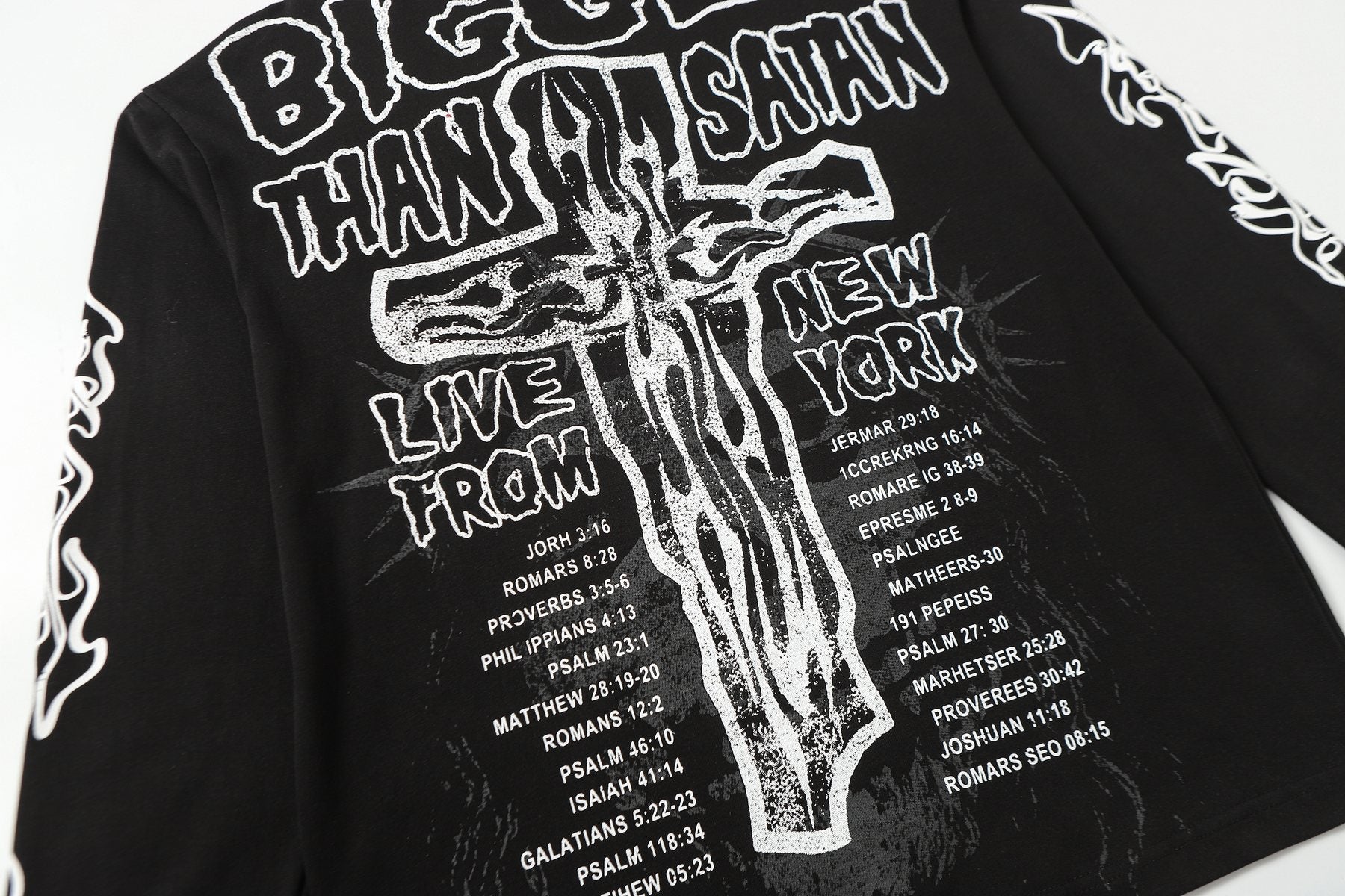 HS Graphic Long-Sleeve T-Shirt ¡ª detail