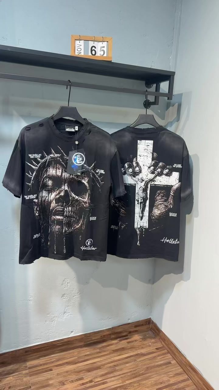 HS Skull Crown Graphic T-Shirt ¡ª context