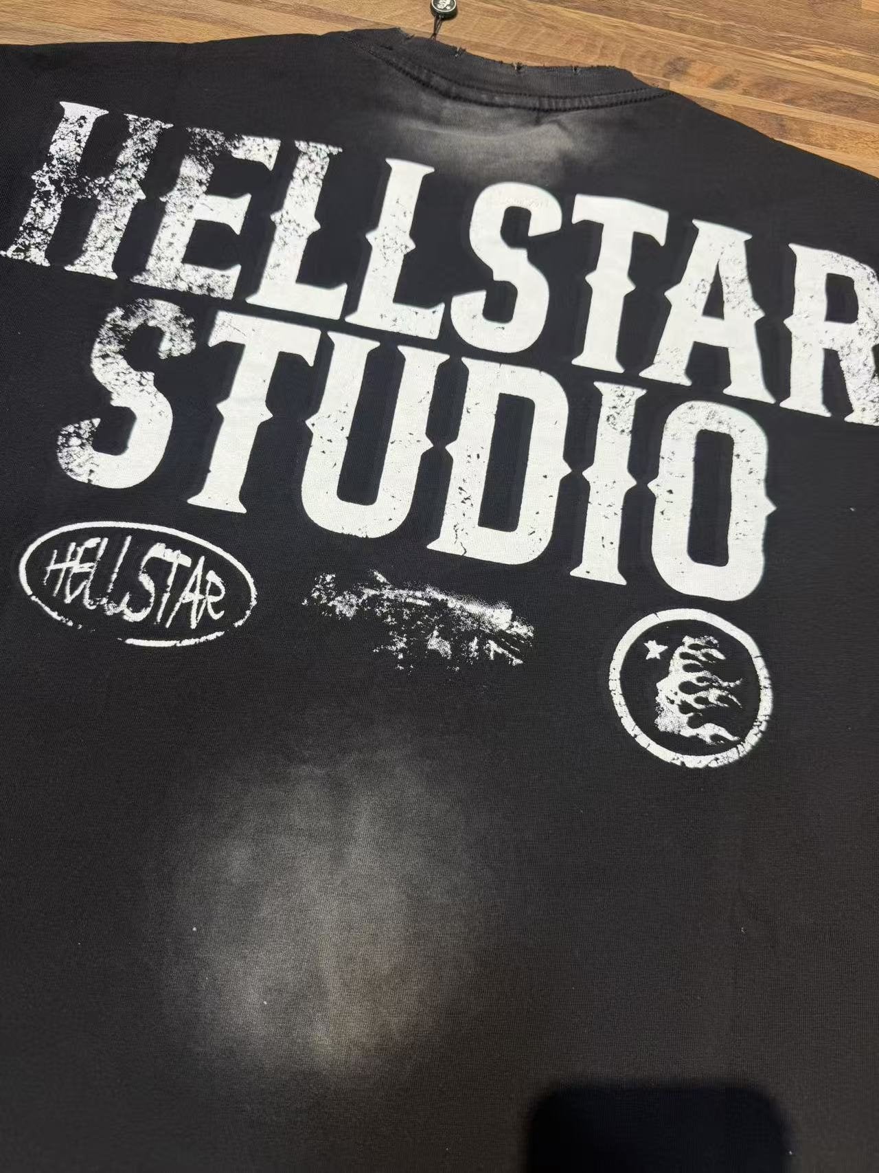 HS Skull Graphic Short-Sleeve T-Shirt ¡ª detail