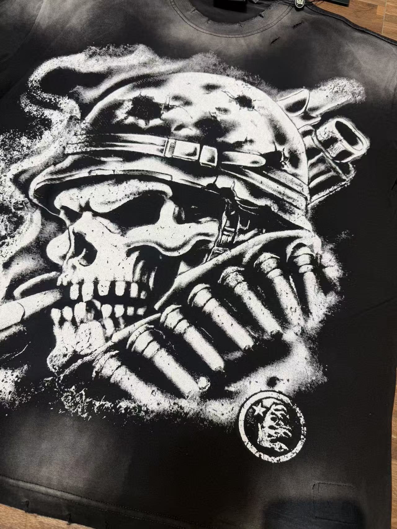 HS Skull Graphic Short-Sleeve T-Shirt ¡ª detail