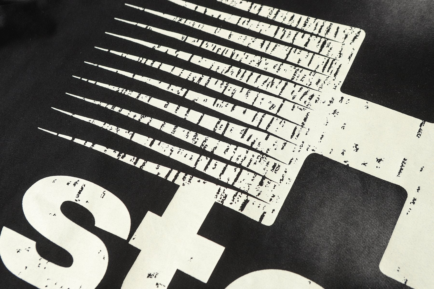 HS White H Graphic Short-Sleeve T-Shirt ¡ª detail