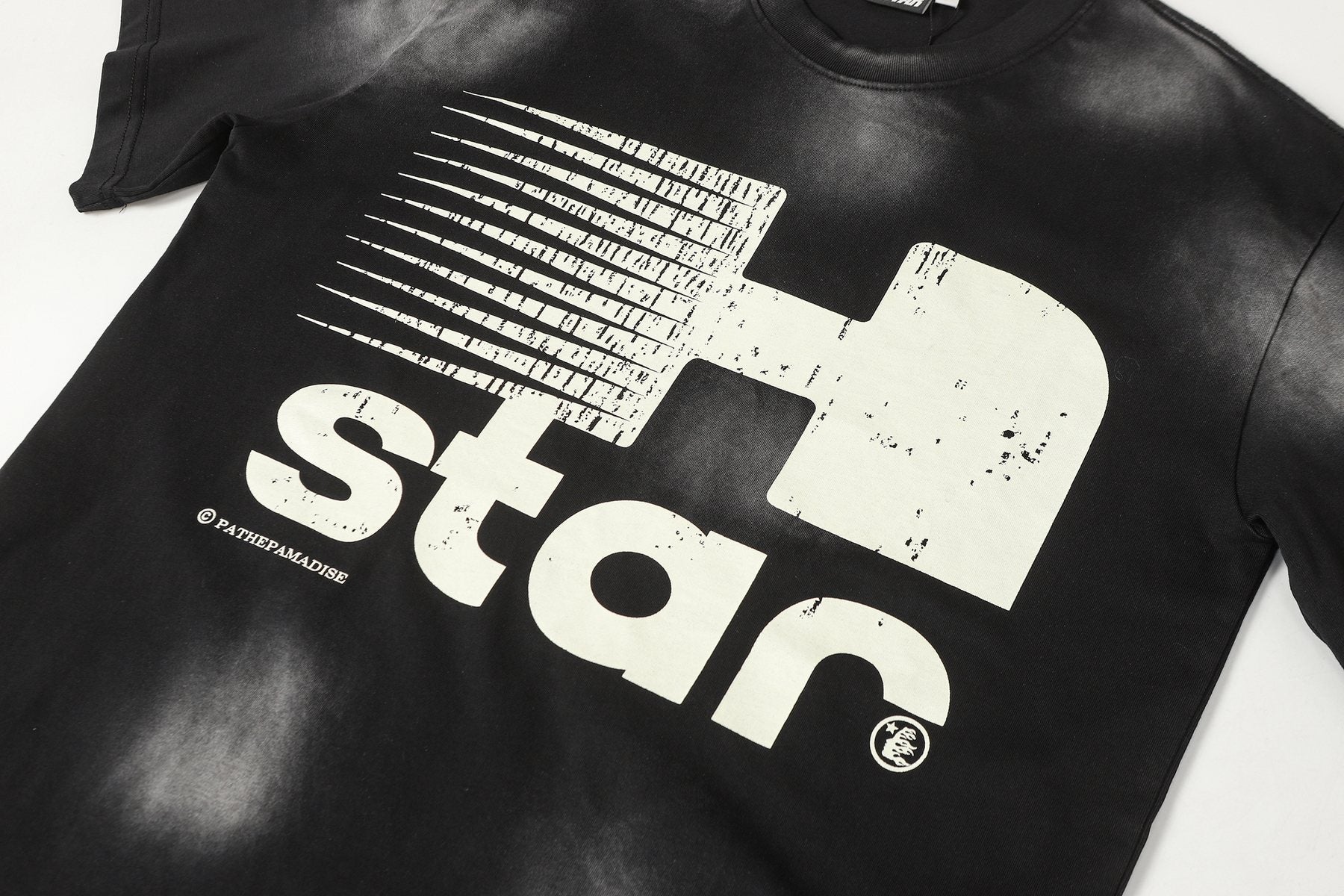HS White H Graphic Short-Sleeve T-Shirt ¡ª detail