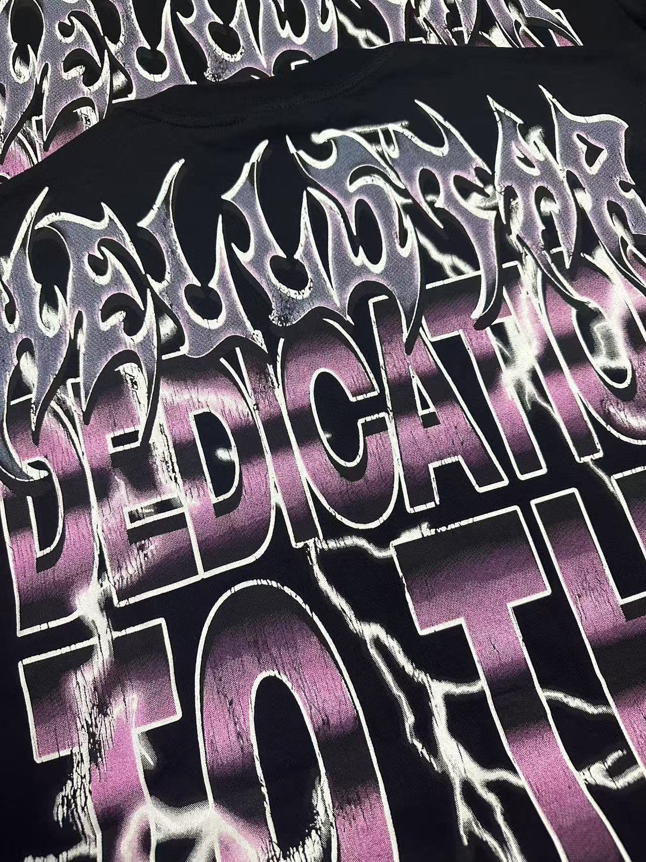 HS Dedication to the World Graphic T-Shirt ¡ª detail