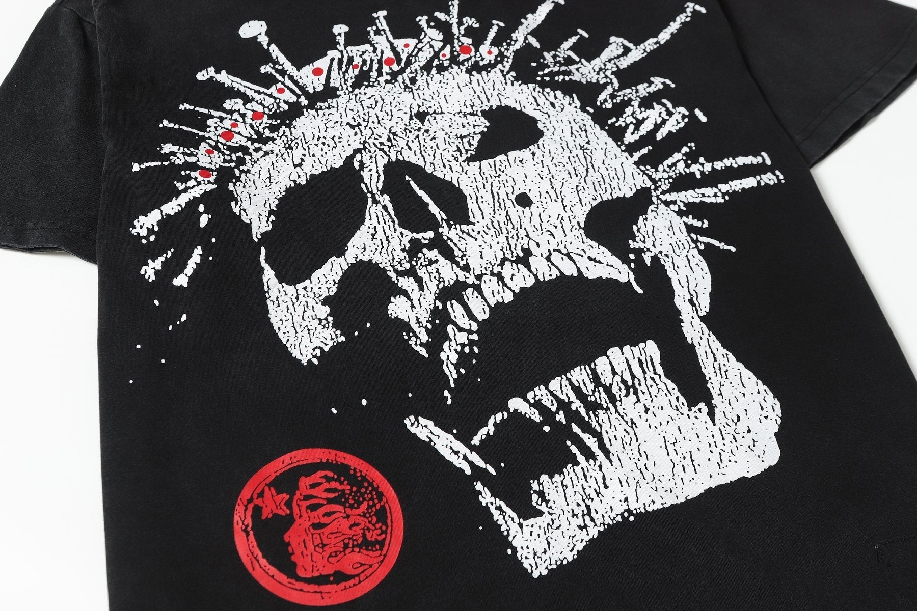 HS Distressed Skull Graphic T-Shirt ¡ª detail