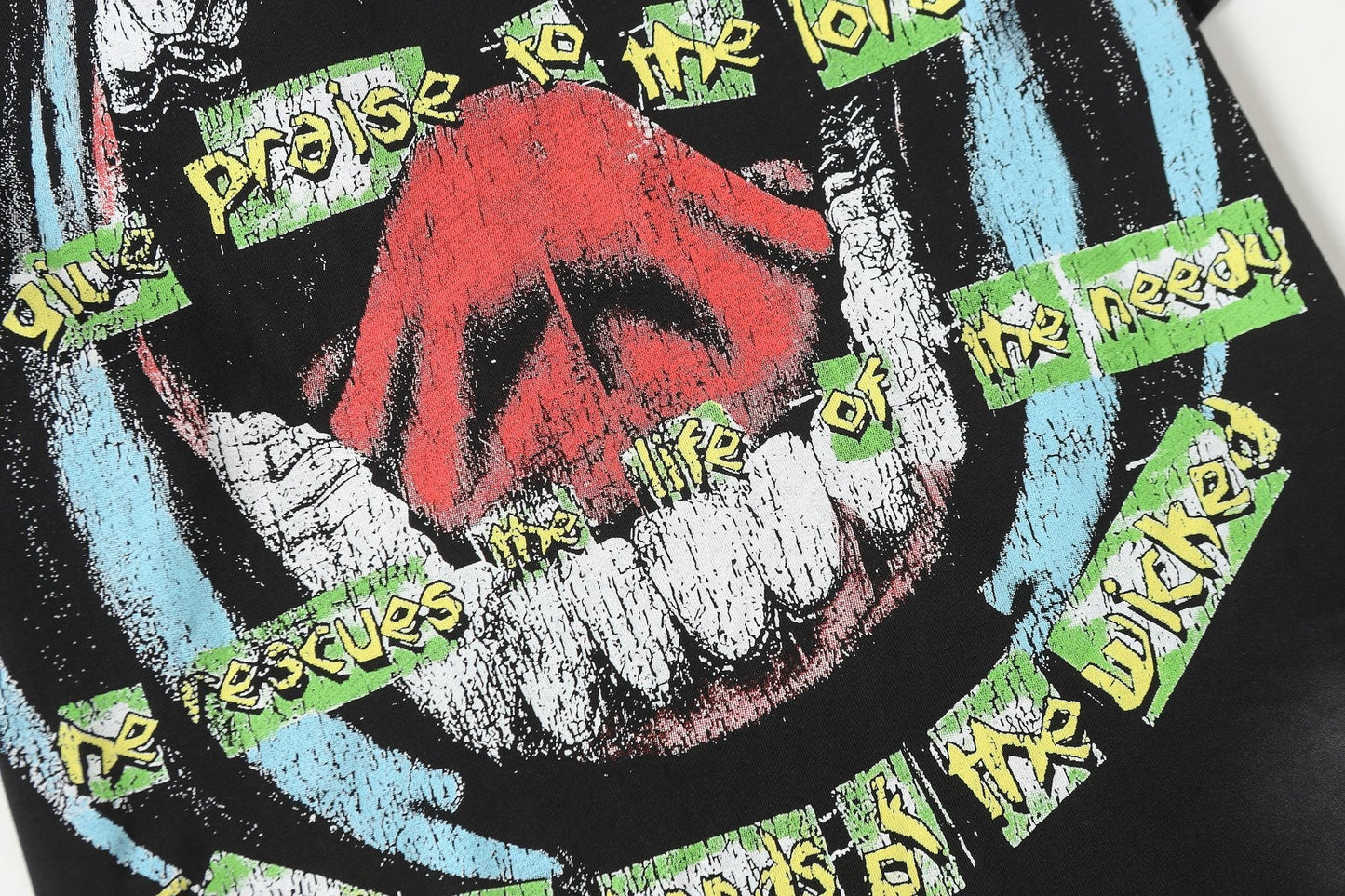 HS Front-and-Back Graphic T-Shirt ¡ª detail