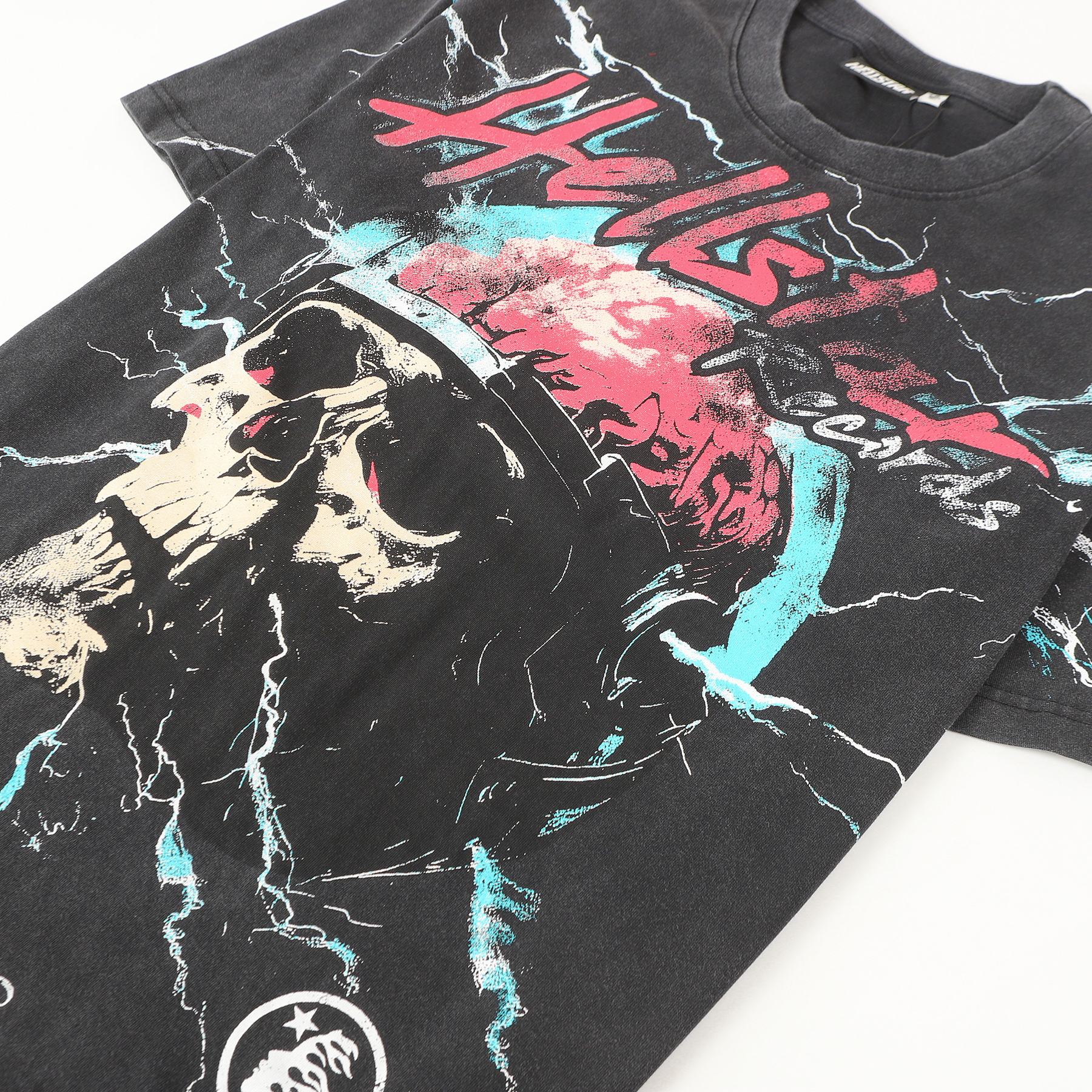 HS Bigger Than Satan Graphic T-Shirt ¡ª detail