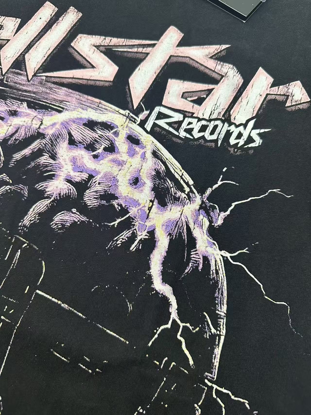 HS Skull and City Graphic Short-Sleeve T-Shirt ¡ª detail