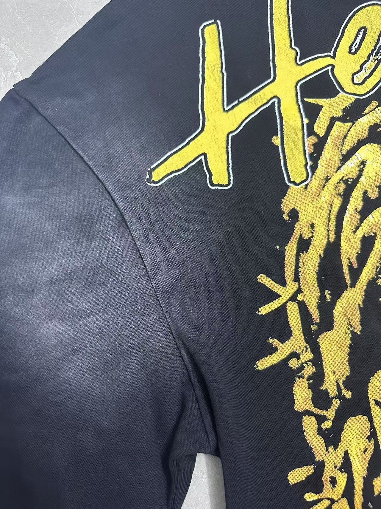 HS Skull Graphic Short-Sleeve T-Shirt ¡ª detail