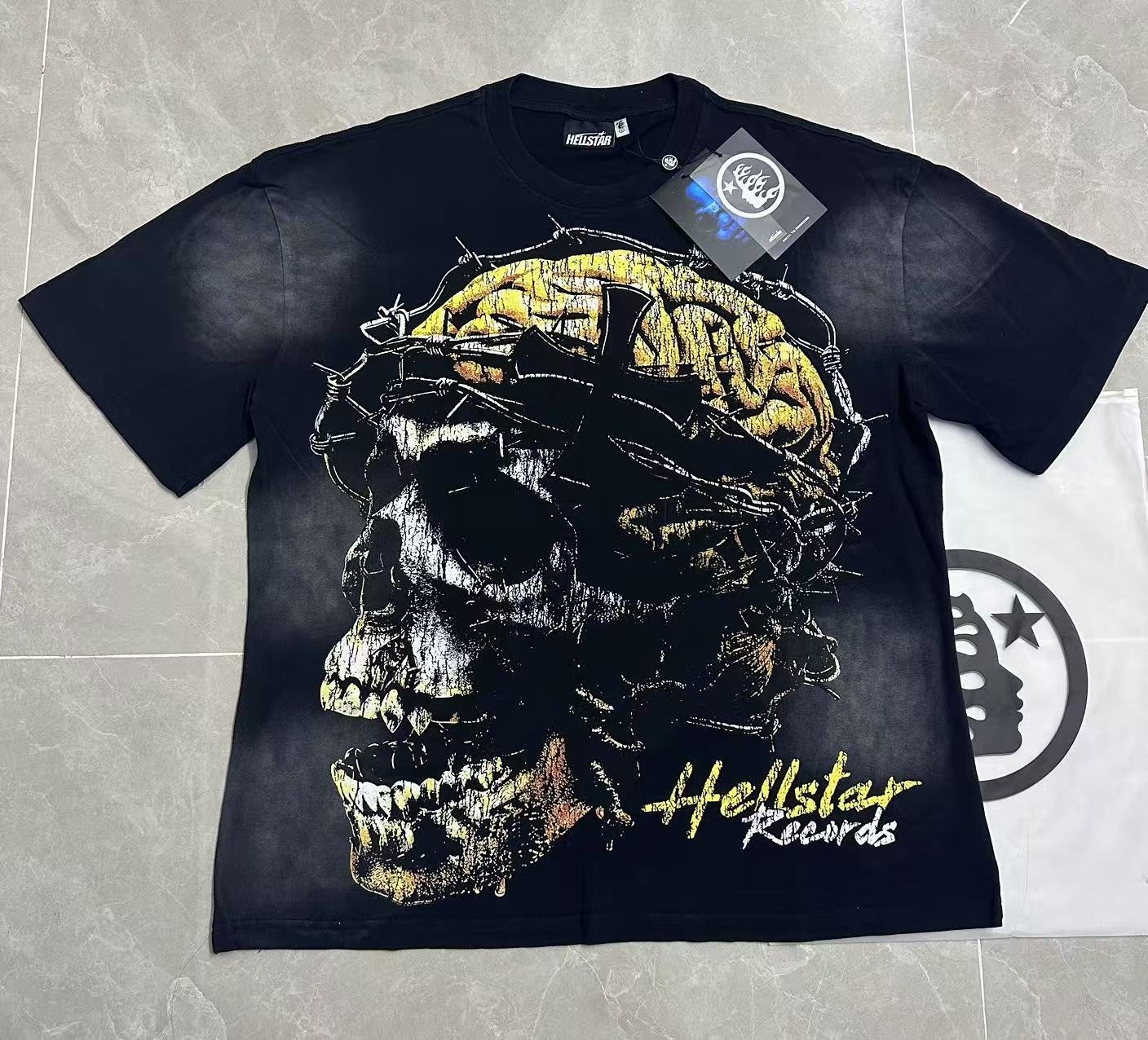 HS Skull Graphic Short-Sleeve T-Shirt ¡ª front