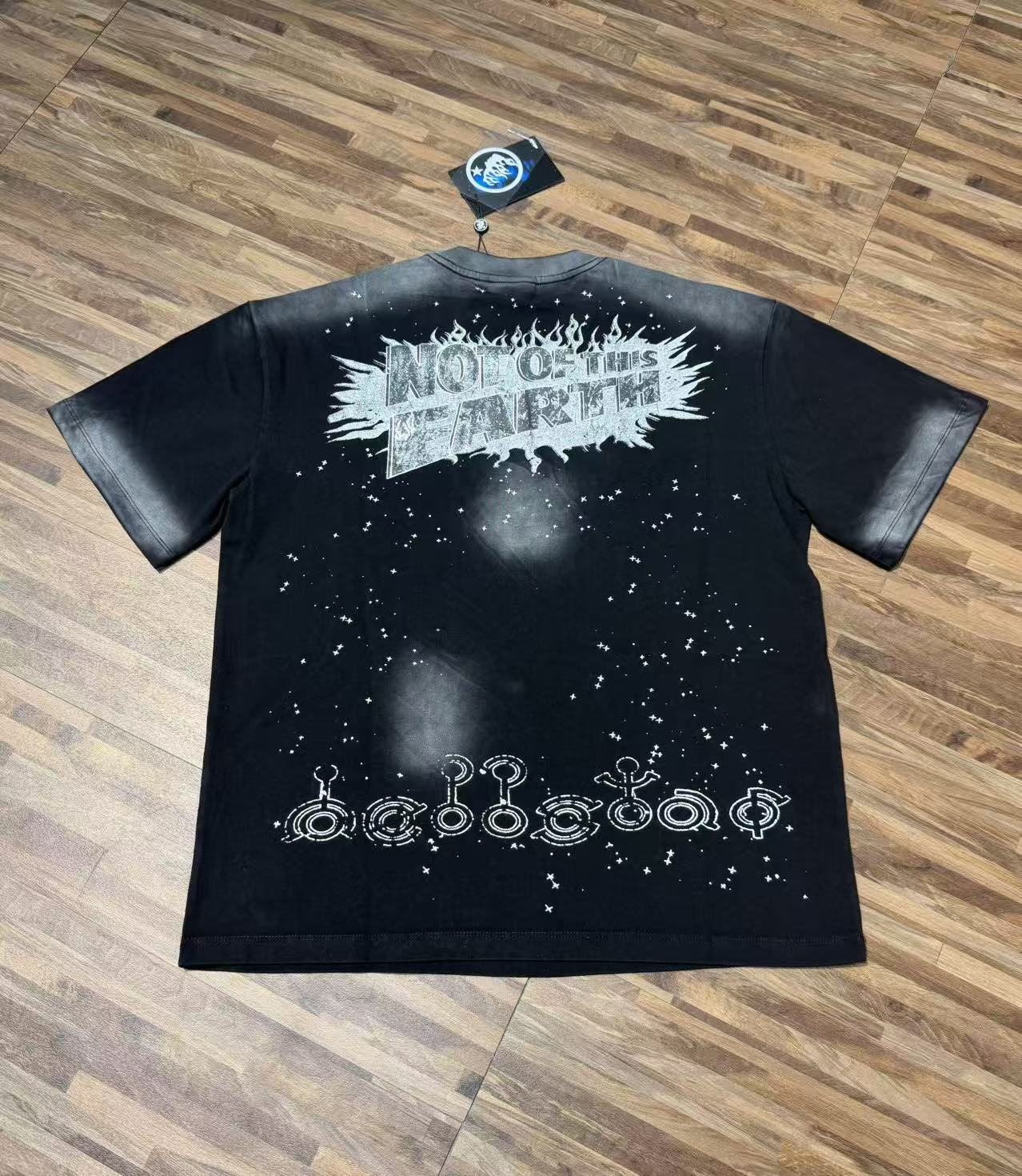 HS Not of This Earth Graphic T-Shirt ¡ª back