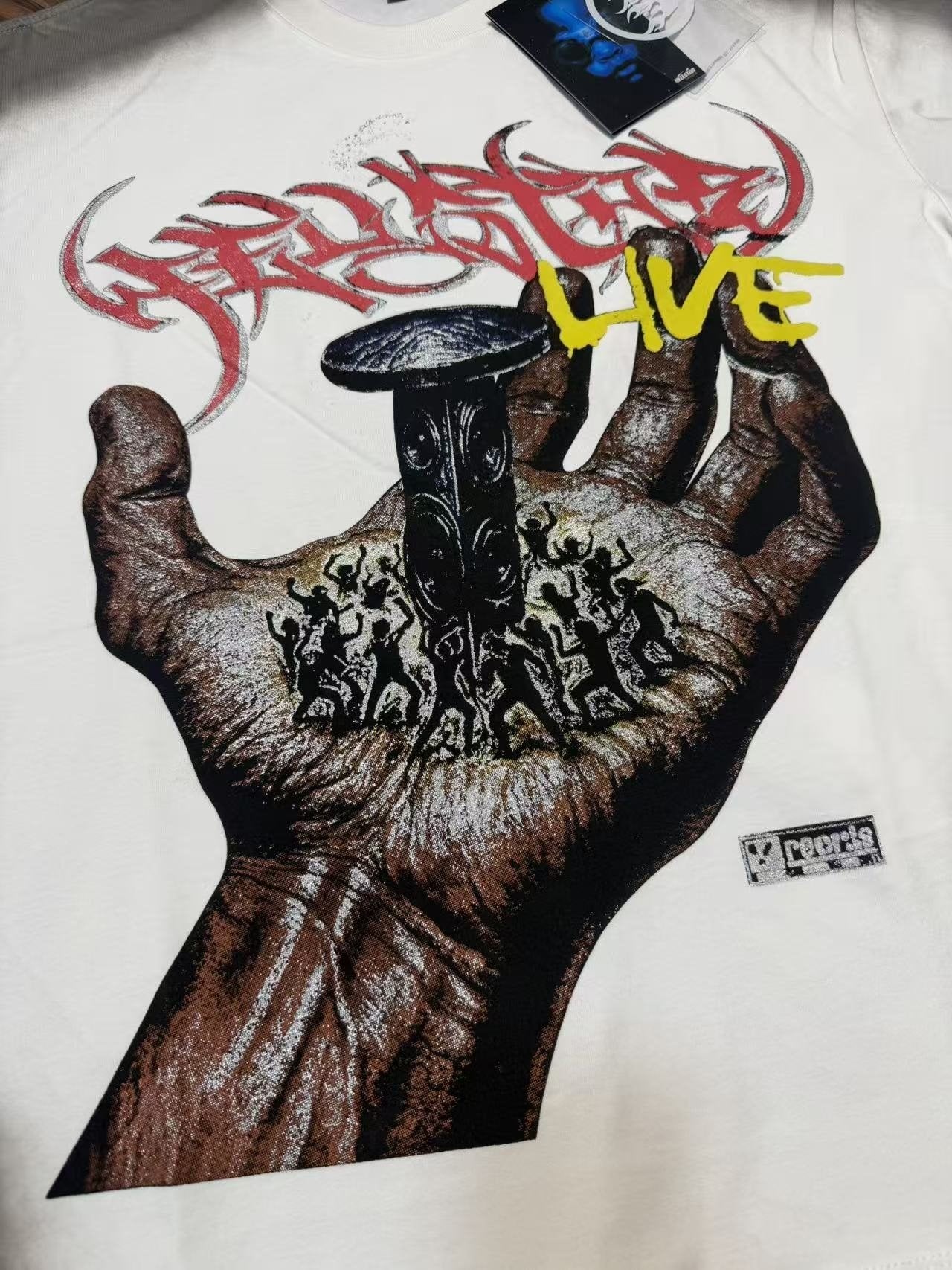 HS Live Graffiti Graphic T-Shirt ¡ª detail