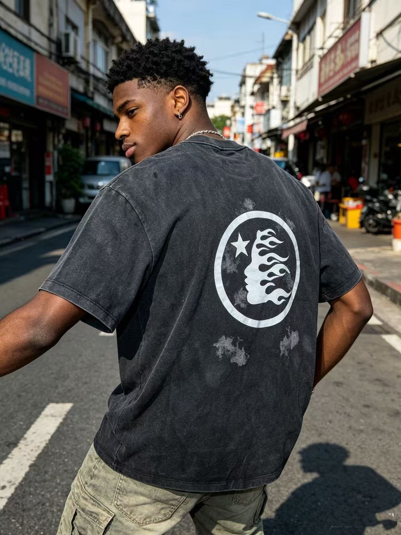 HS Born to Be King Graphic T-Shirt ¡ª model