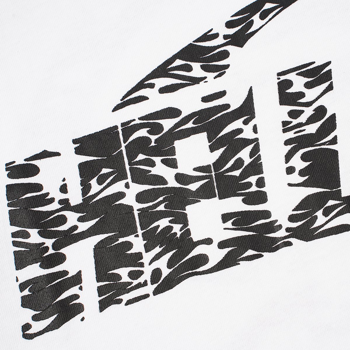 HS Circular Back Graphic T-Shirt ¡ª detail