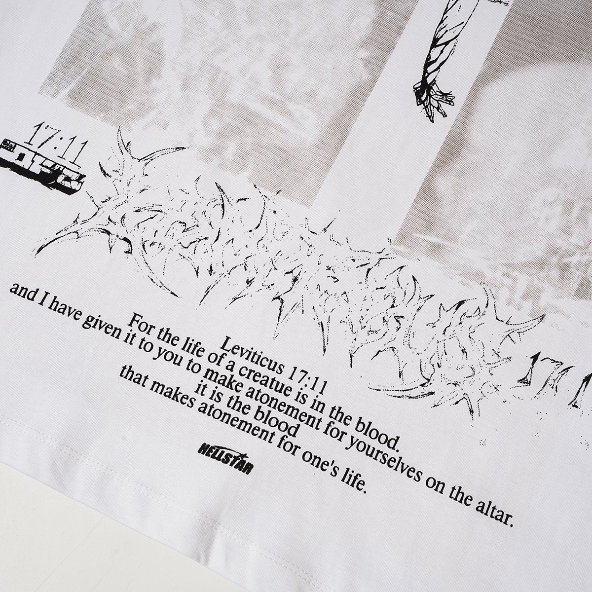HS White Head Graphic Short-Sleeve T-Shirt ¡ª detail