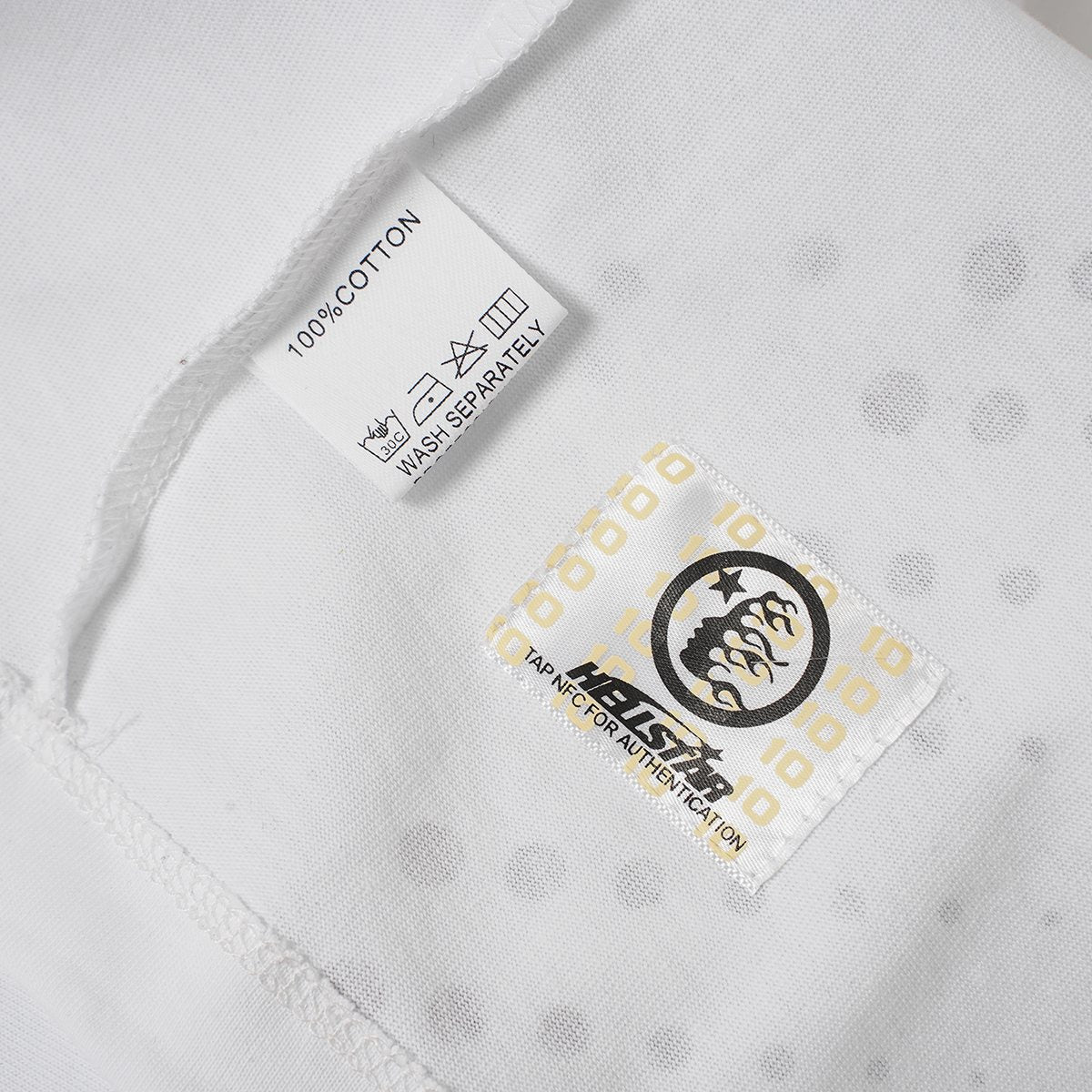 HS Shoulder Graphic Dot Detail T-Shirt ¡ª neck_label
