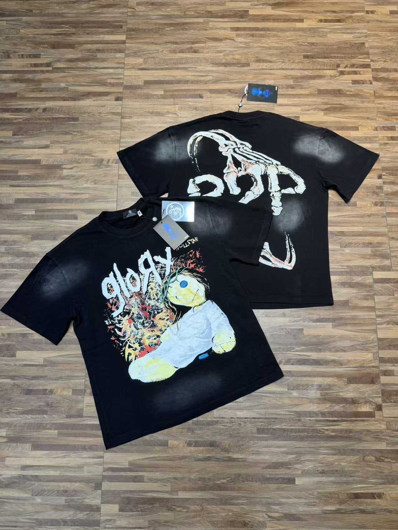 HS Doll & Skeleton Graphic T-Shirt ¡ª context