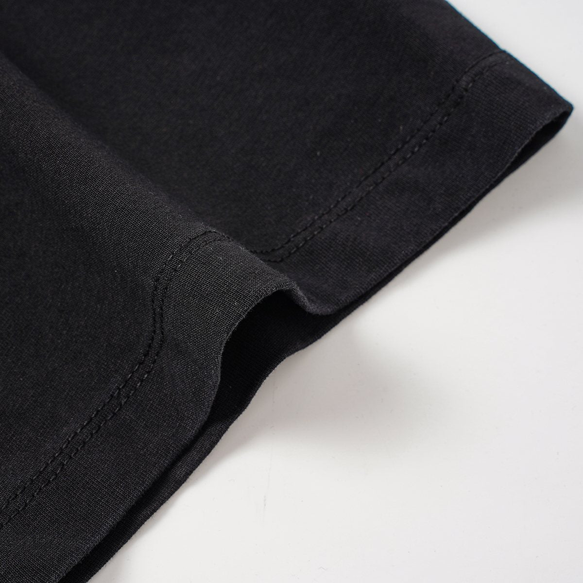 HS Circular Back Graphic Short-Sleeve T-Shirt ¡ª detail