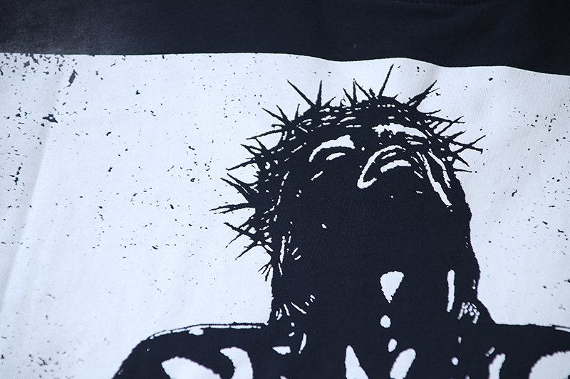 HS Gothic Graphic Sleeveless T-Shirt ¡ª detail