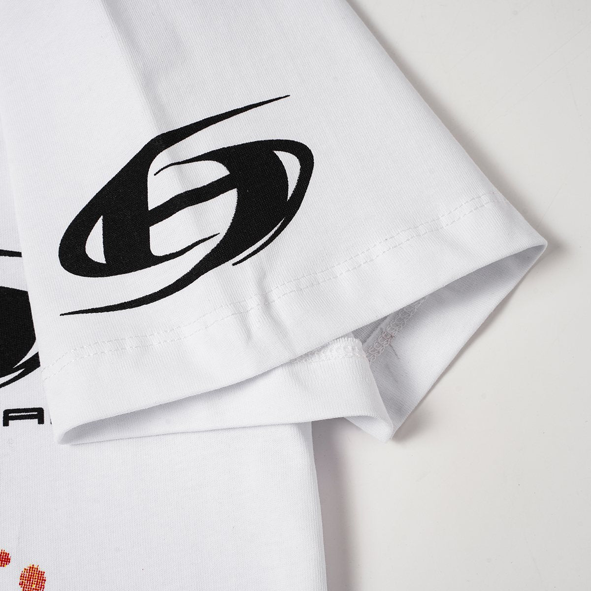 HS Spray Can Graphic Short-Sleeve T-Shirt ¡ª detail