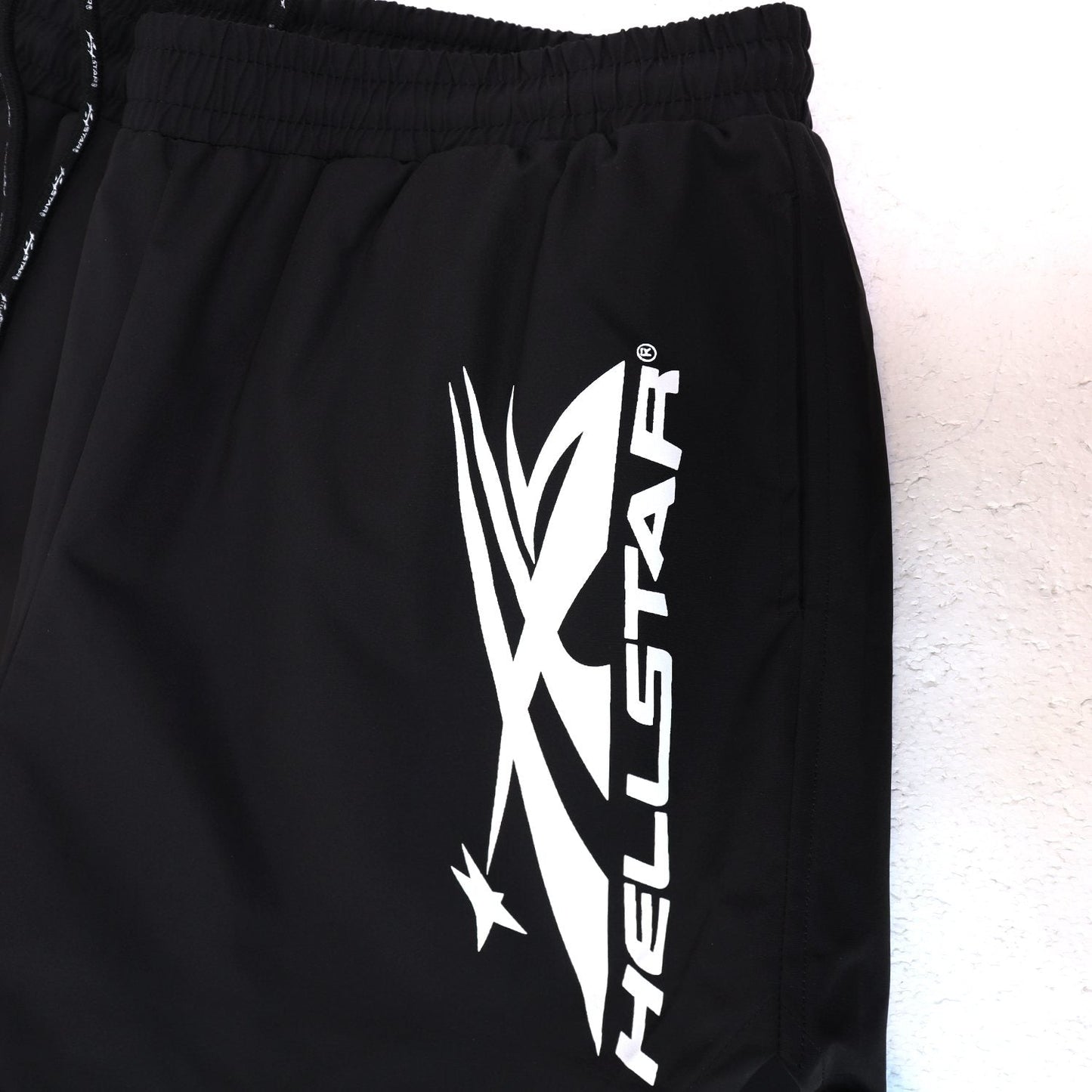 HS Sport Graphic Shorts - Black ¡ª detail