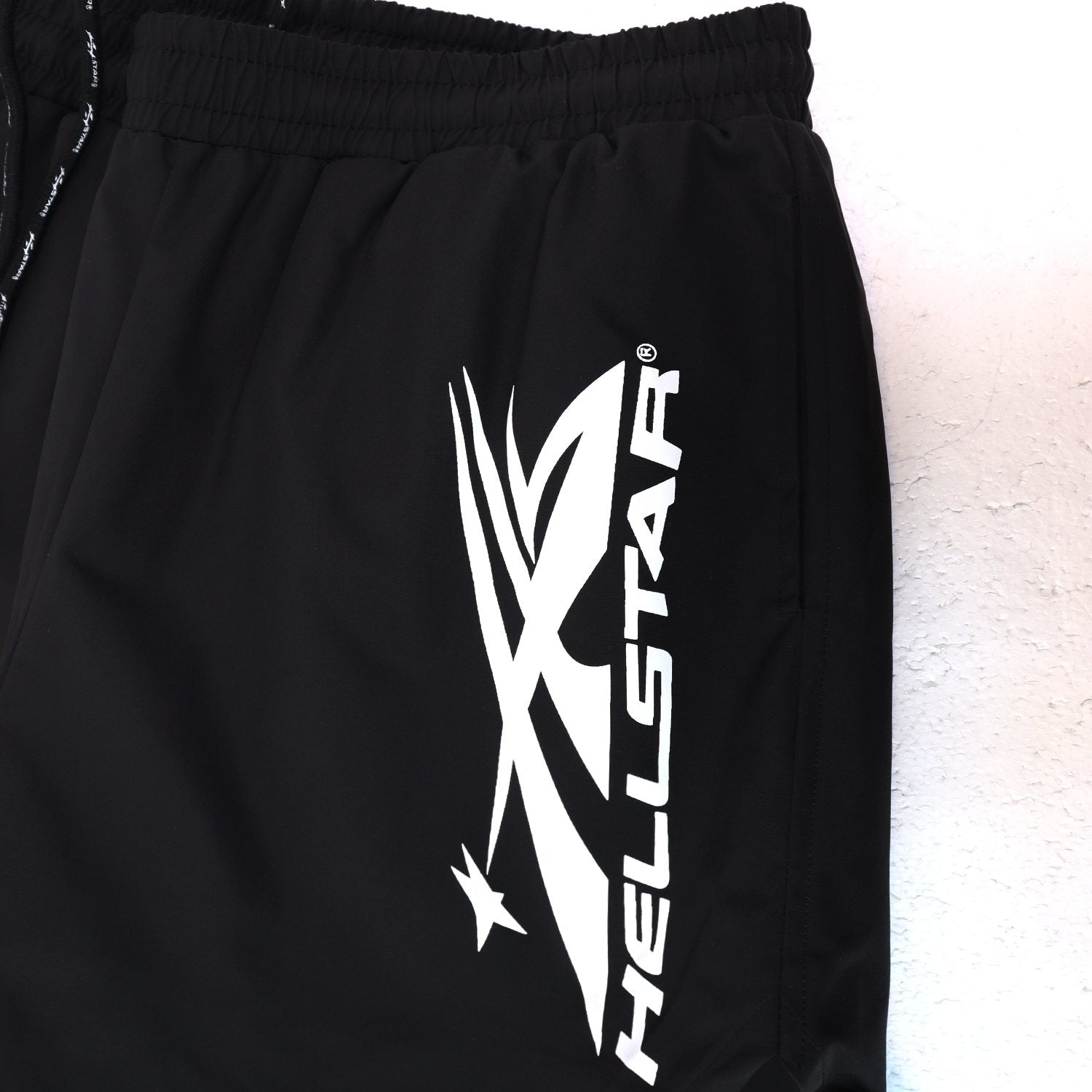HS Sport Graphic Shorts - Black ¡ª detail