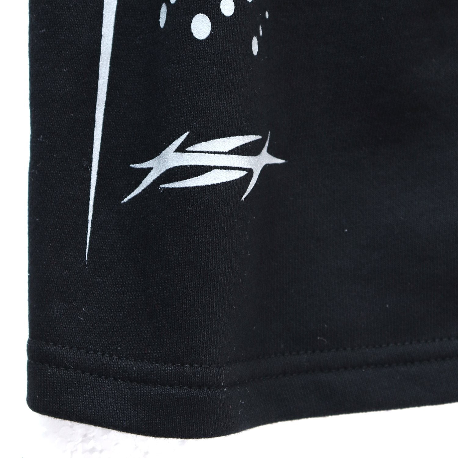 HS Silver Line Graphic Shorts ¡ª detail