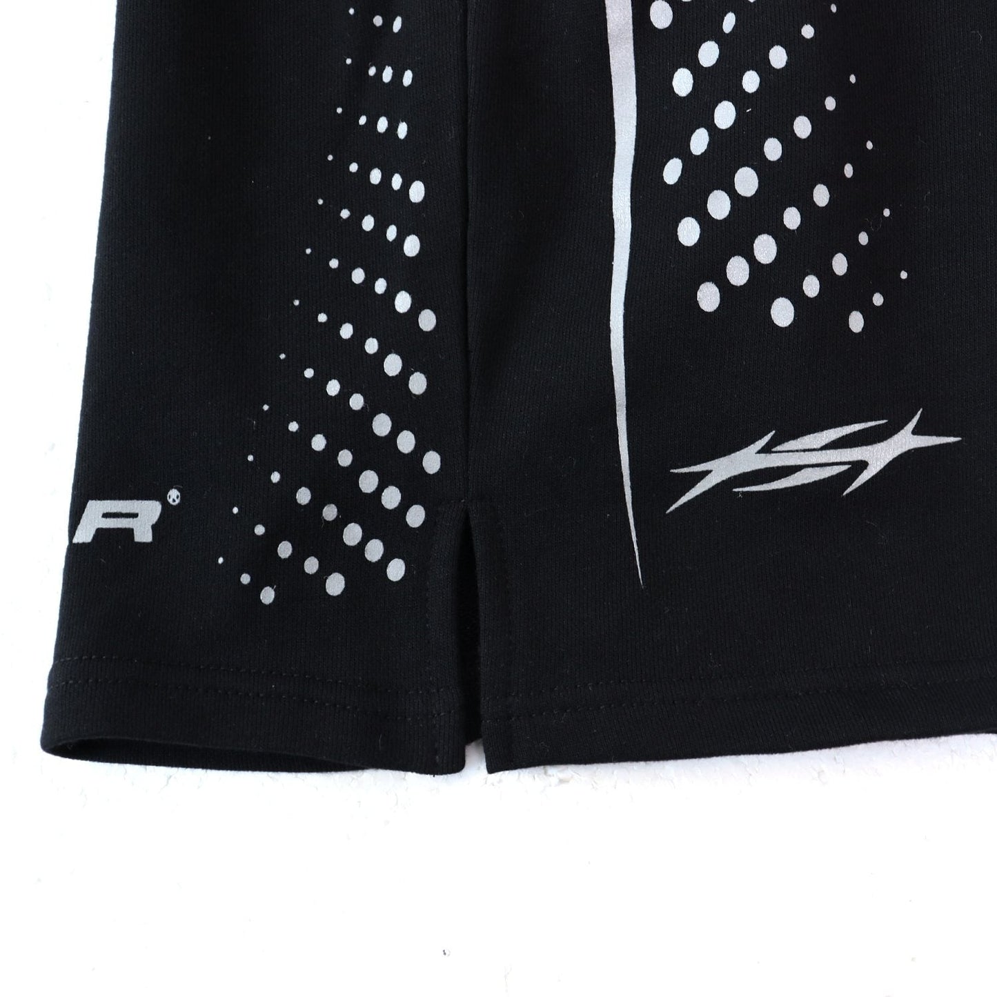HS Silver Line Graphic Shorts ¡ª detail
