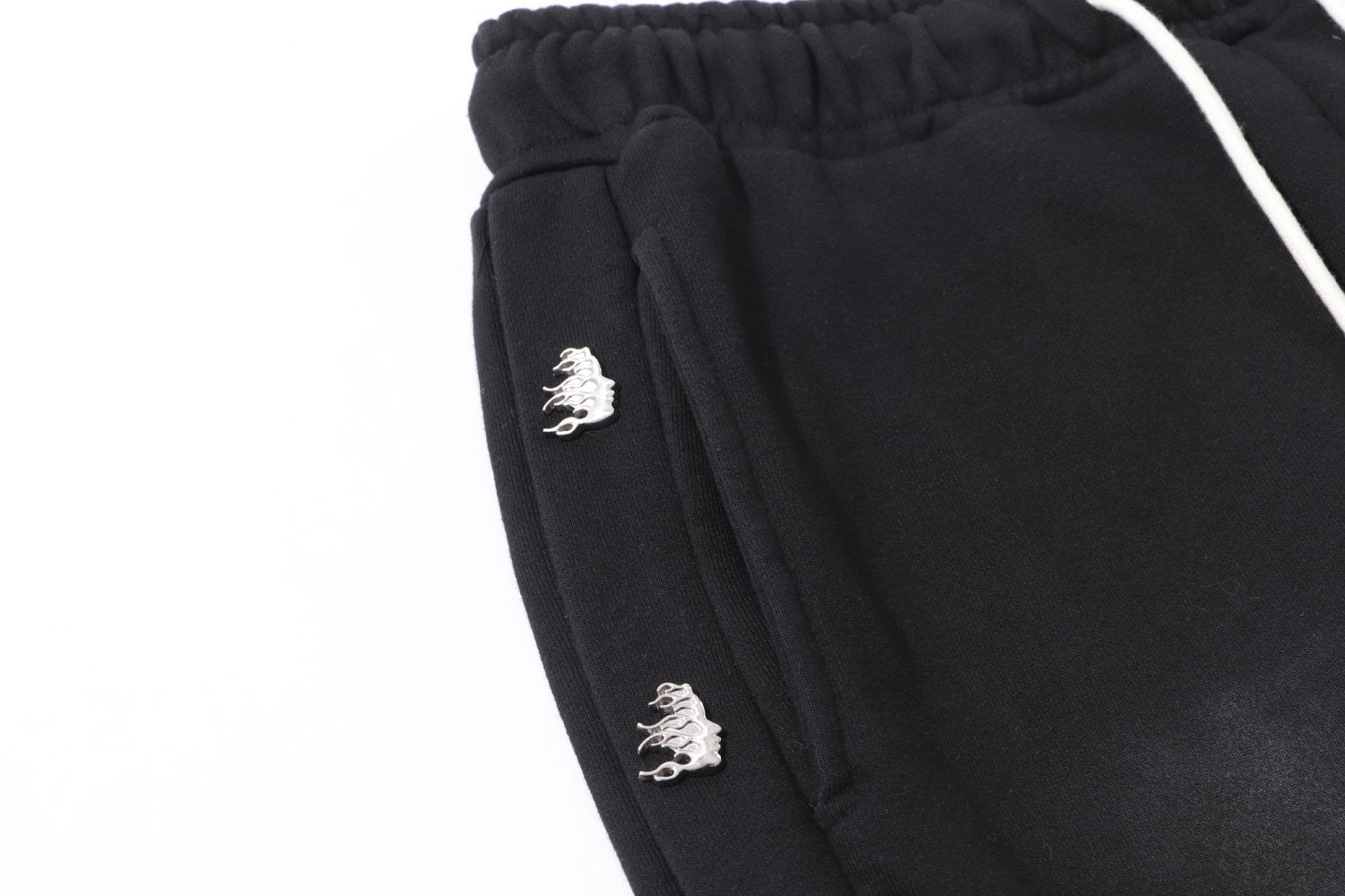 HS Washed Graphic Flared Pants ¡ª detail