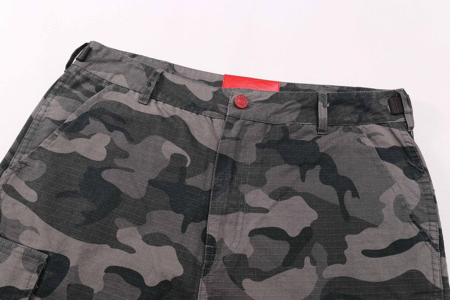 HS Camo Cargo Shorts ¡ª detail