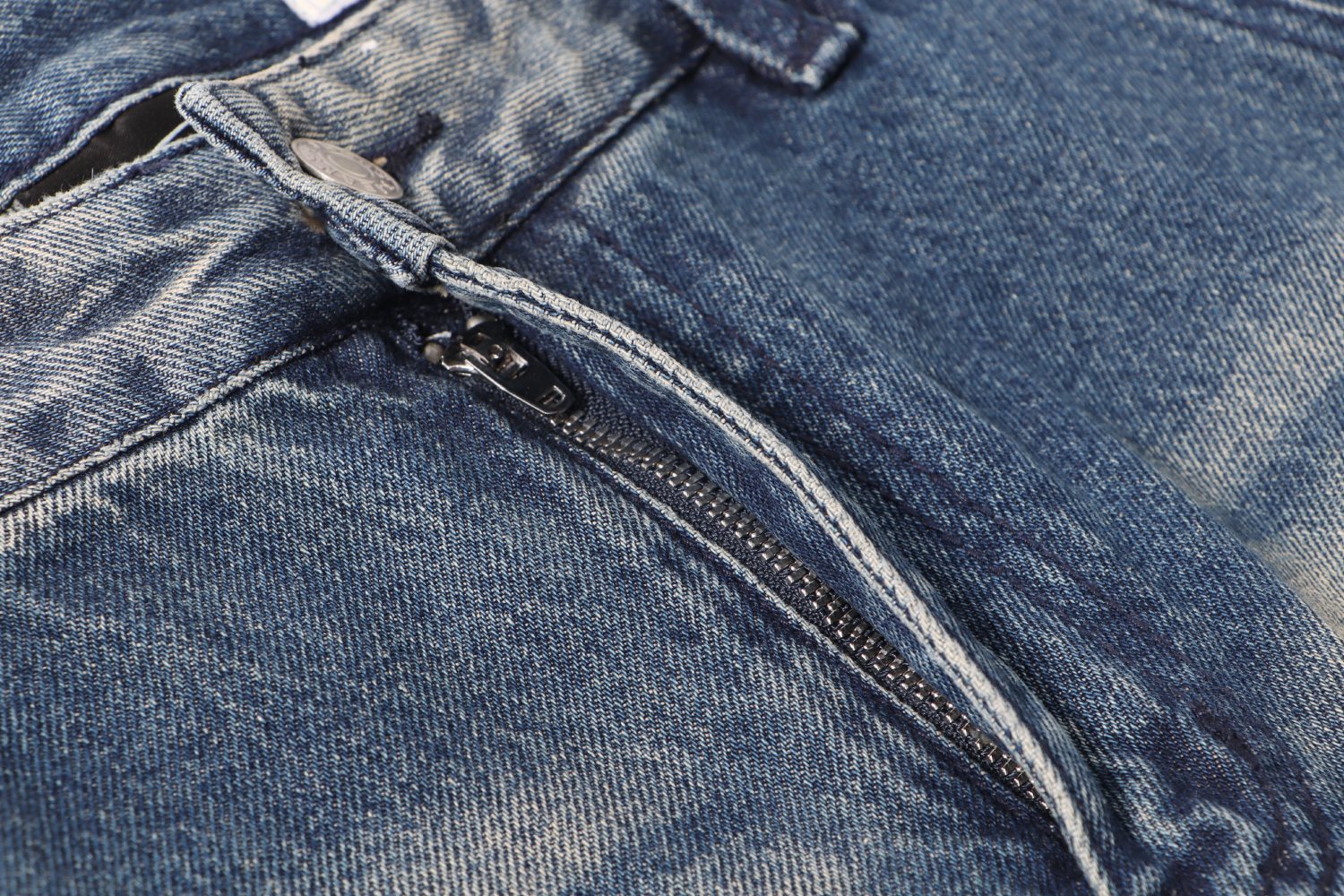 HS Washed Blue Distressed Straight-Leg Jeans ¡ª detail