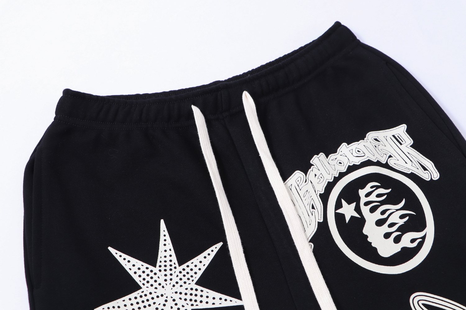 HS Star Graphic Flared Pants ¡ª detail
