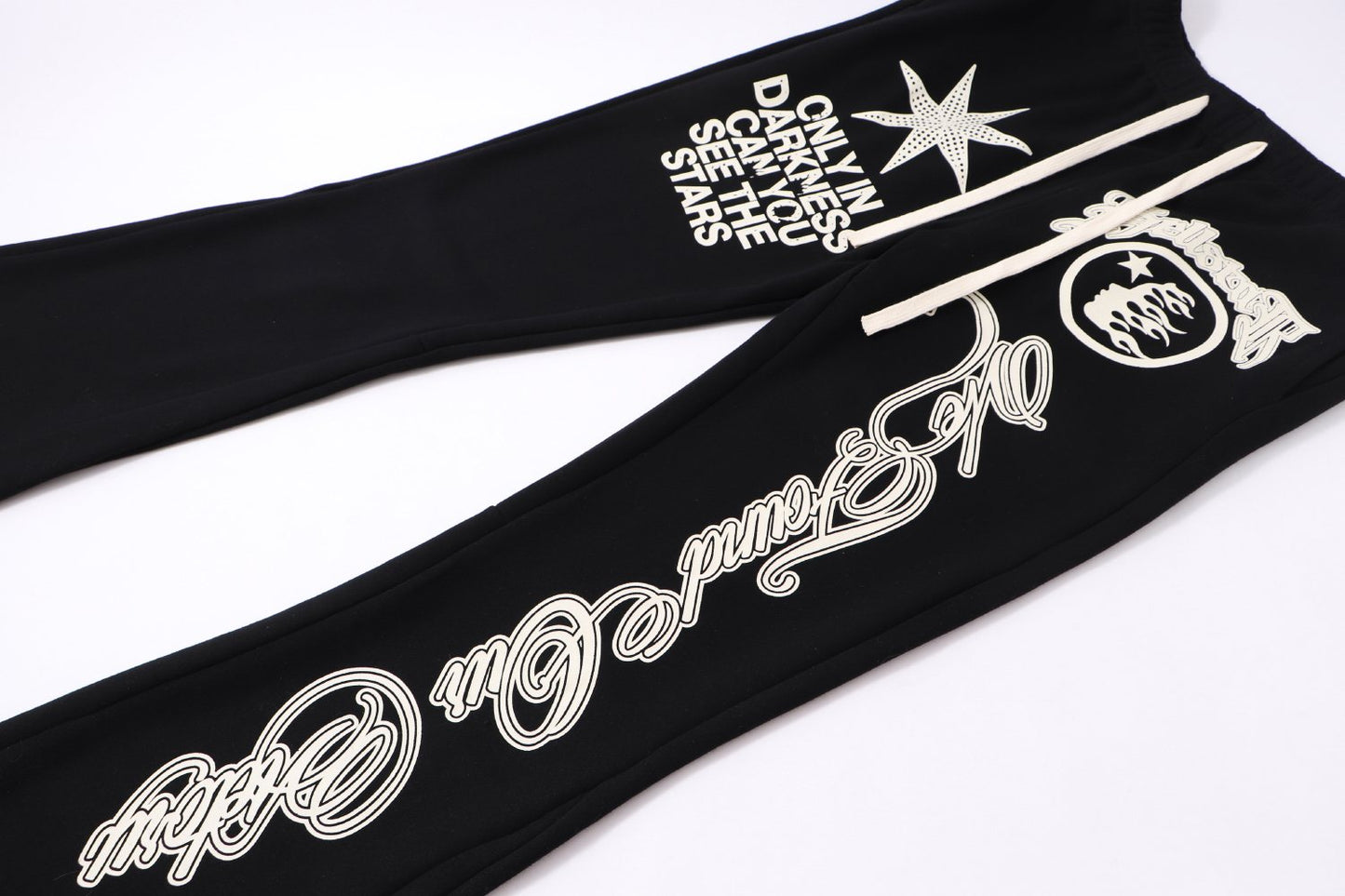 HS Star Graphic Flared Pants ¡ª detail