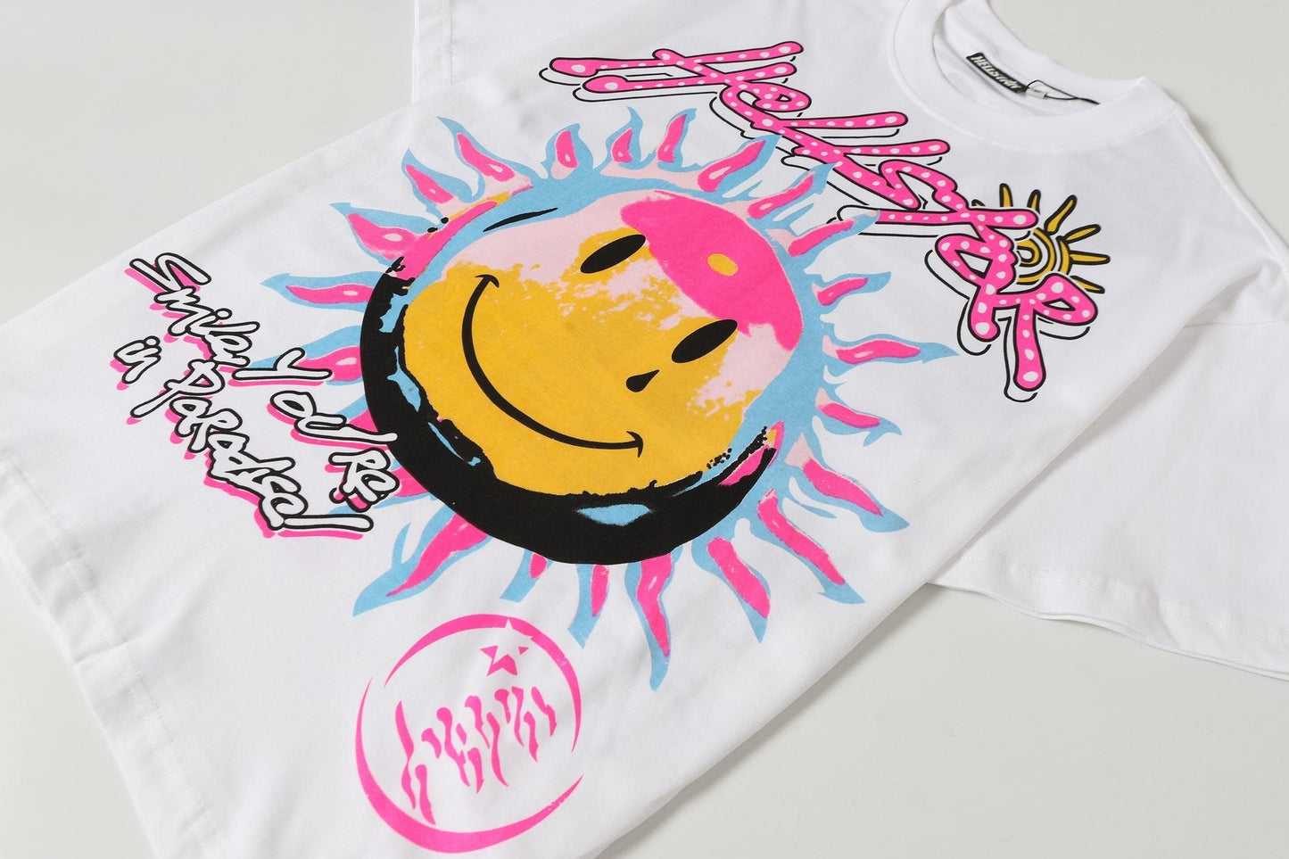 HS Smiley Sun Spiral Graphic T-Shirt ¡ª front